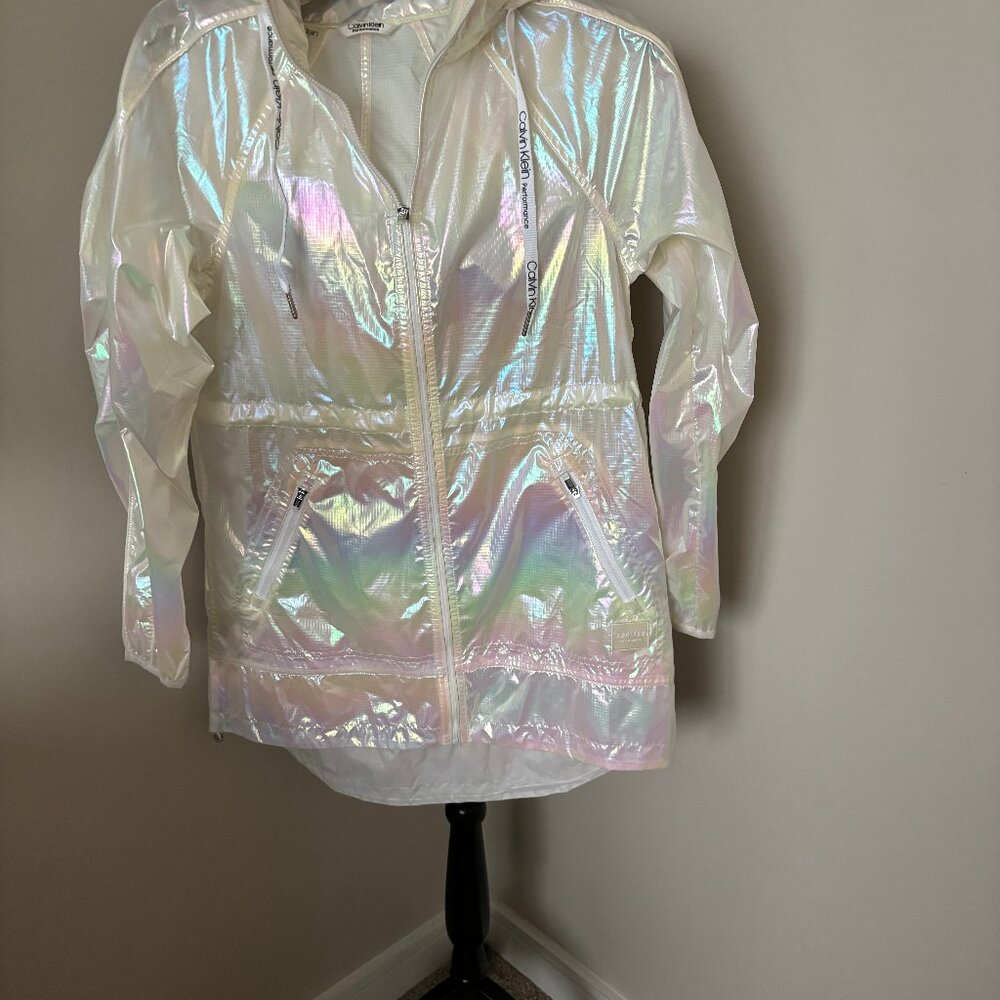 CALVIN KLEIN PERFORMANCE IRIDESCENT RAINCOAT  XS
